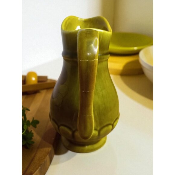 Vintage 1960s  LA Potteries #25C Avocado Green Water Pitcher - Picture 3 of 11